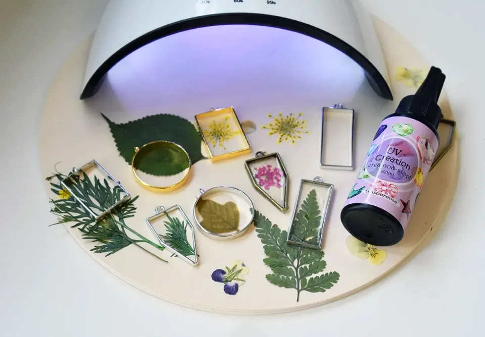 Naturesin Kit Fiori Resina UV 25 ml con Lampada 54W