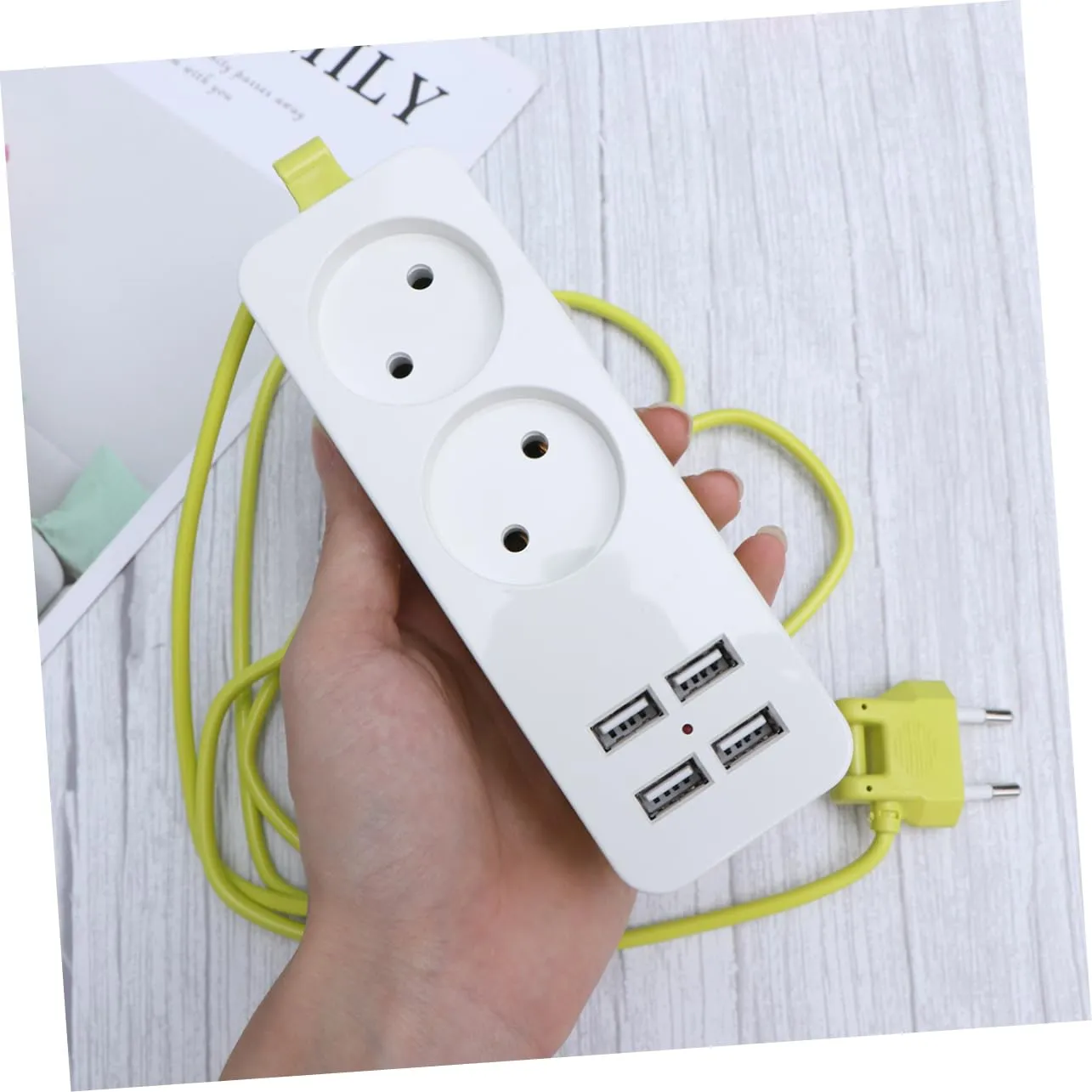 Angoily Ciabatta 4 Prese + 4 USB Verde 20,5 cm