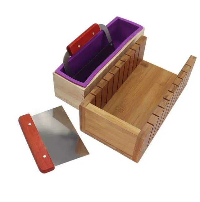Naturesin Taglierina Legno per Sapone 2 lame ondulata
