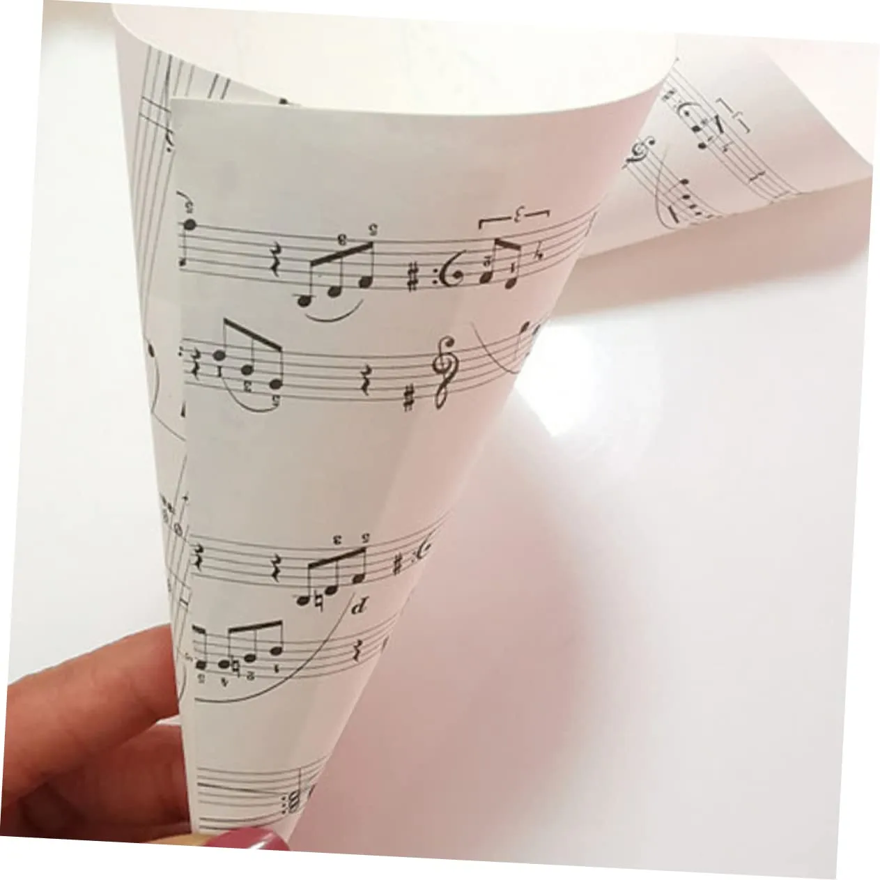 Angoily coni carta note musicali petali 50 pezzi bianchi