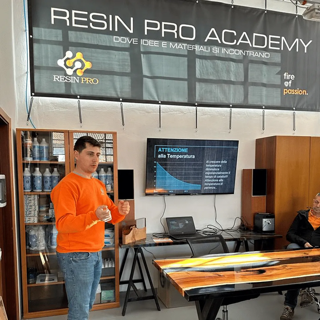 Naturesin Resin Pro Academy corso tavoli resina Pro