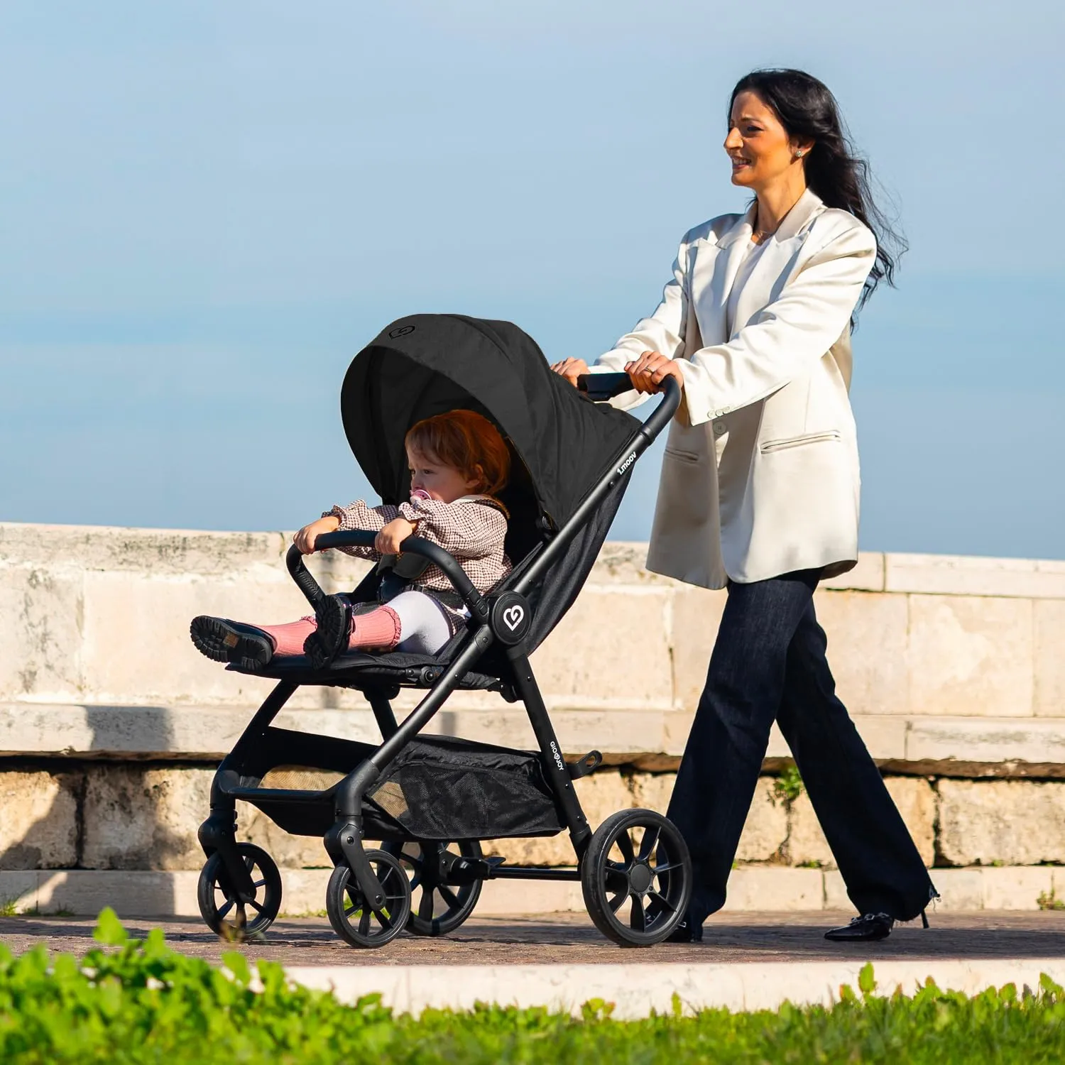 GioJoy 1.Moov passeggino leggero nero reclinabile